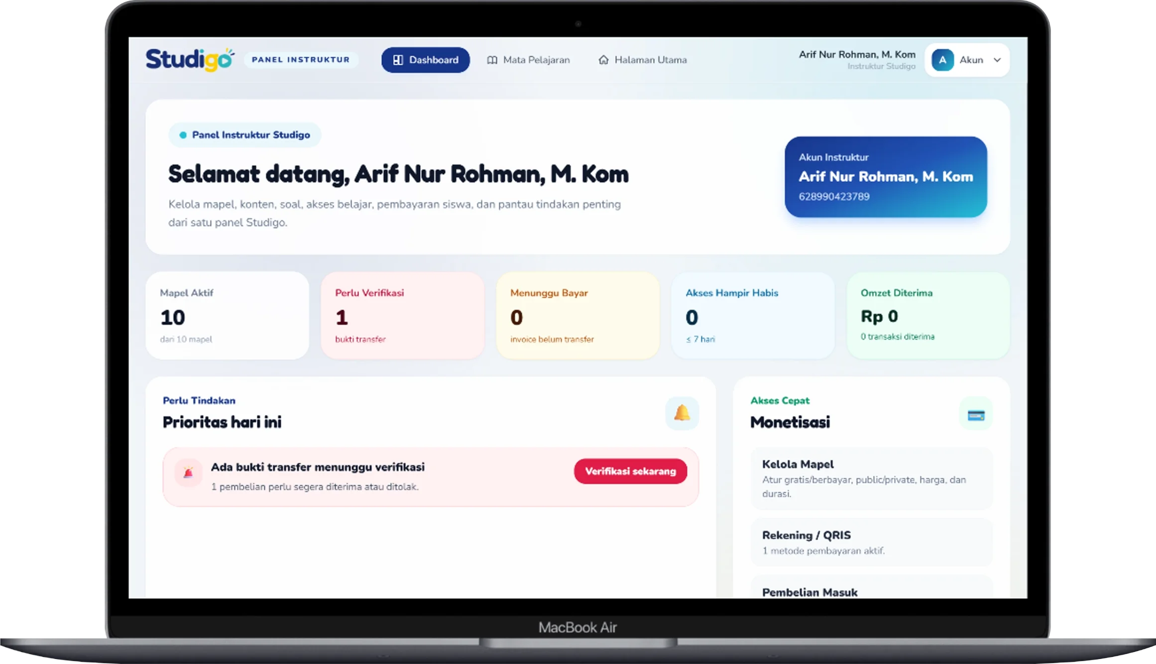 Panel guru untuk mengelola mapel di Studigo